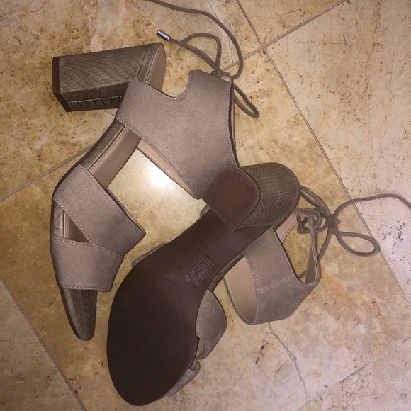 Franco Sarto Heels (Call it Spring) size 8 - Picture 2 of 4
